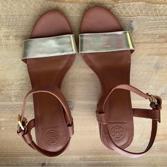 New Tory Burch Laurel Leather Block Heel Sandal Size 7 - Picture 5 of 9